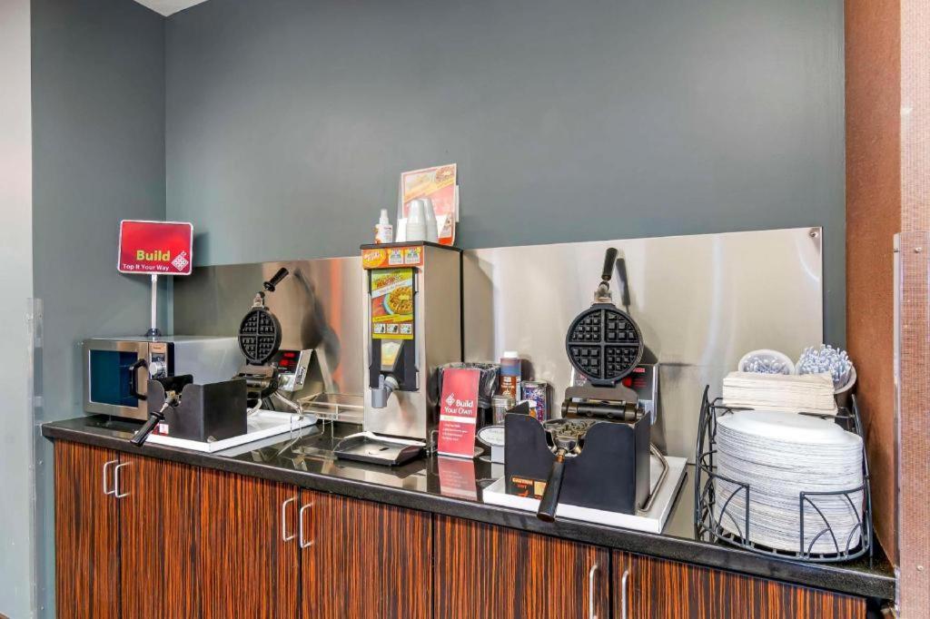 Best Western Plus Olathe Hotel Esterno foto