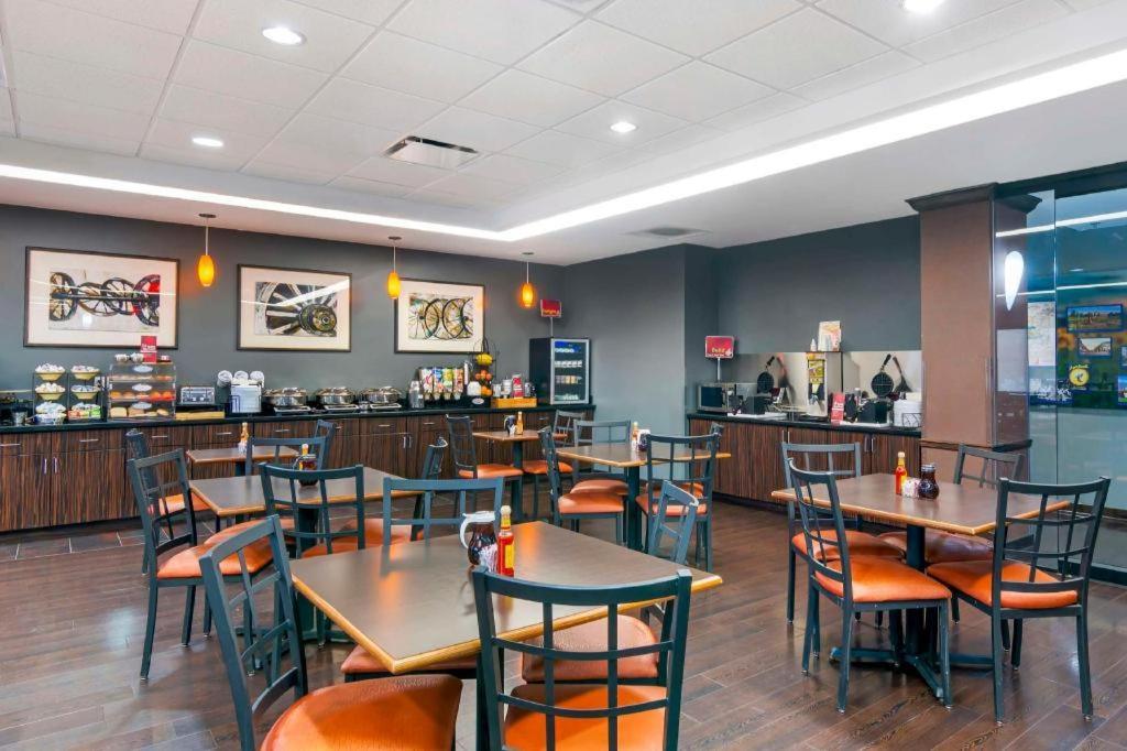 Best Western Plus Olathe Hotel Esterno foto