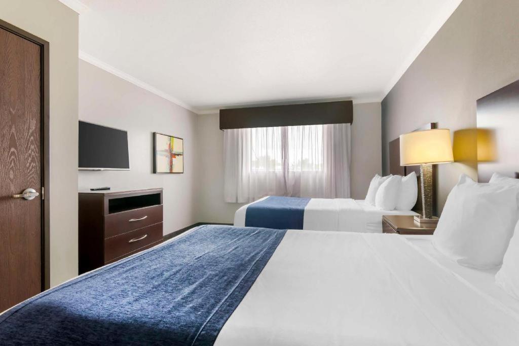 Best Western Plus Olathe Hotel Esterno foto