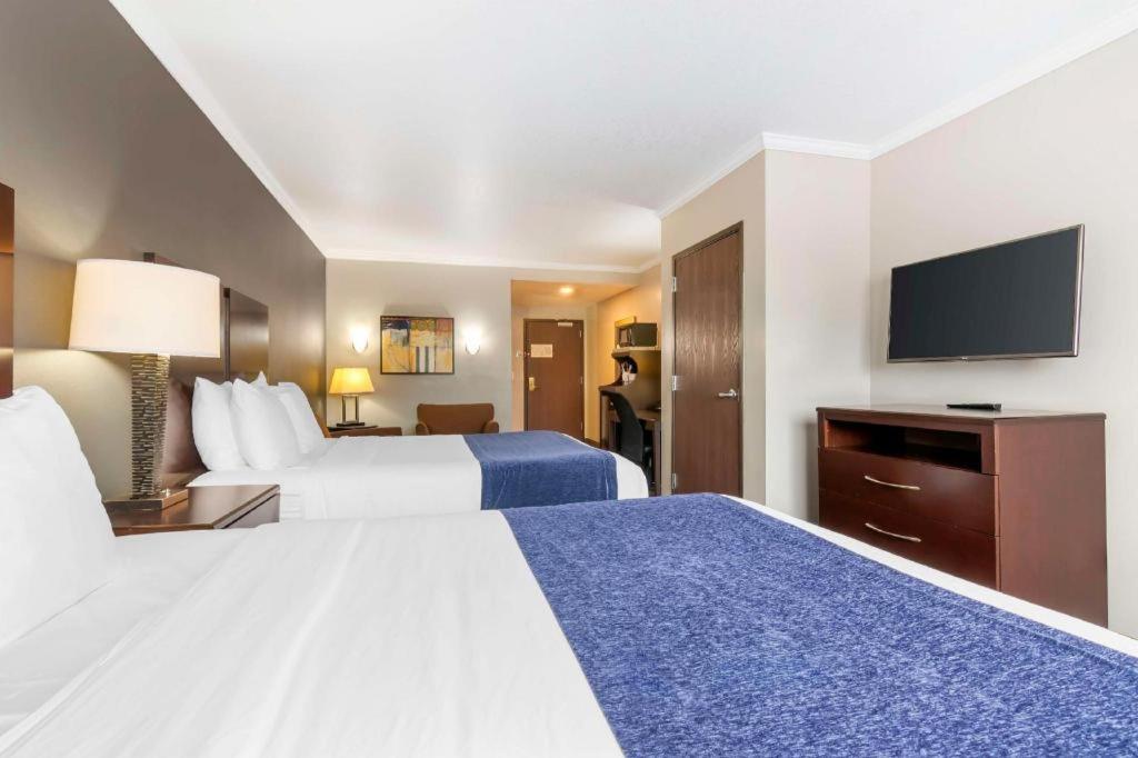 Best Western Plus Olathe Hotel Esterno foto