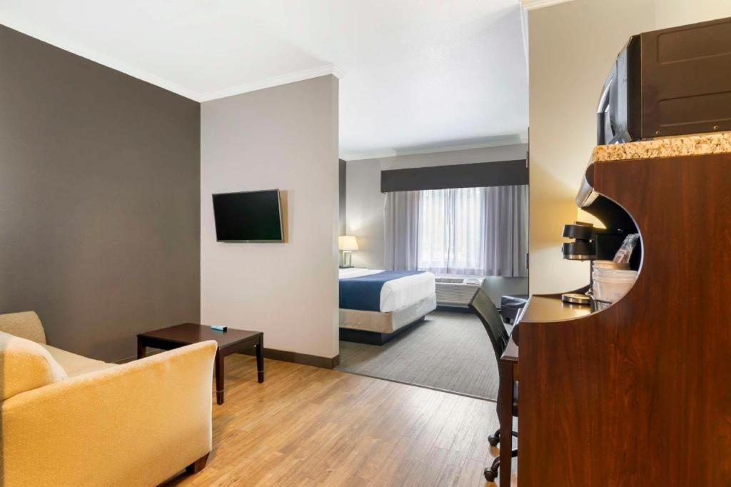 Best Western Plus Olathe Hotel Esterno foto